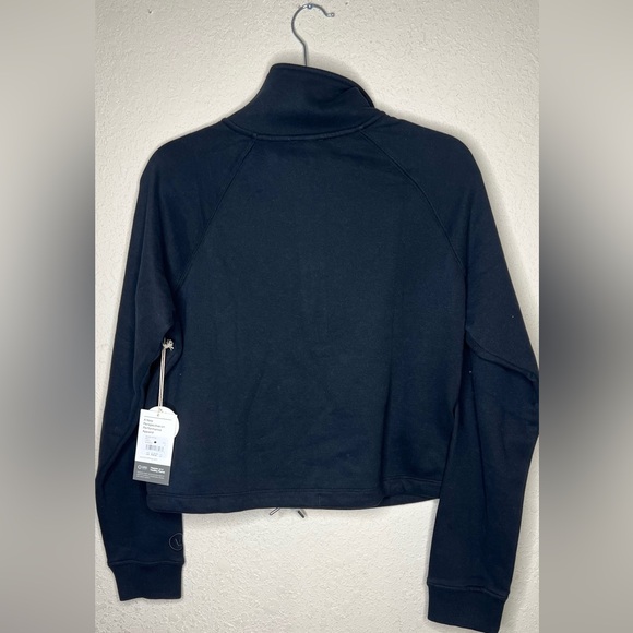 NEW Vuori Sedona Half Zip Sweater in Black - Picture 6 of 7